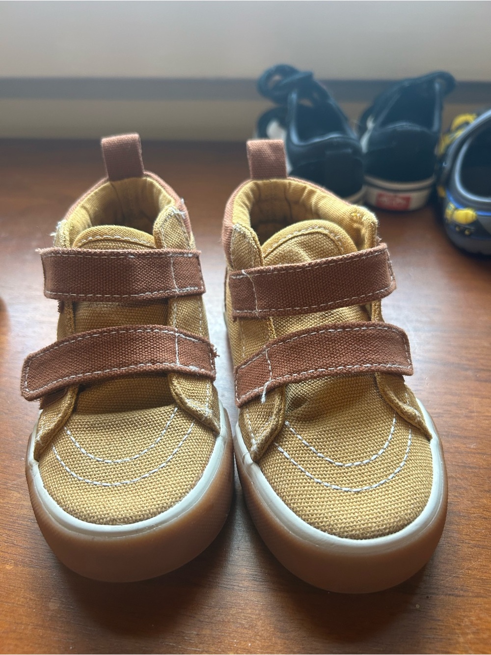 Old Navy Kids Canvas Velcro Sneakers